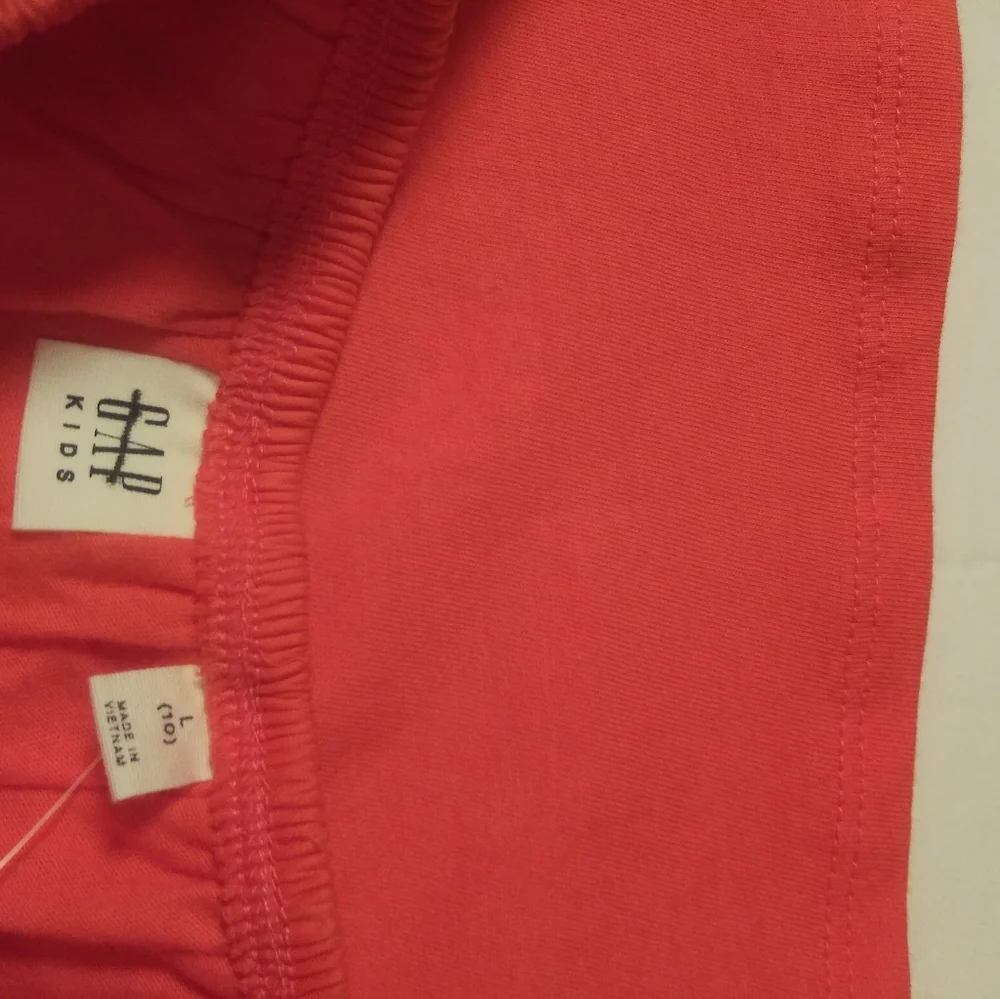 Gap cold shoulder top